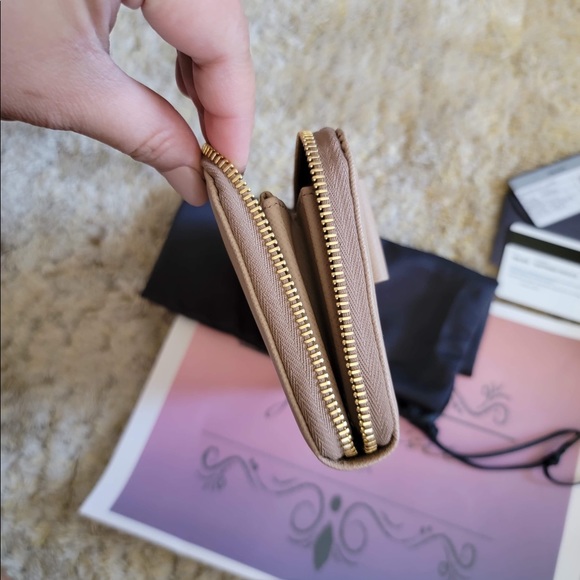 Prada long wallet - Picture 8 of 8